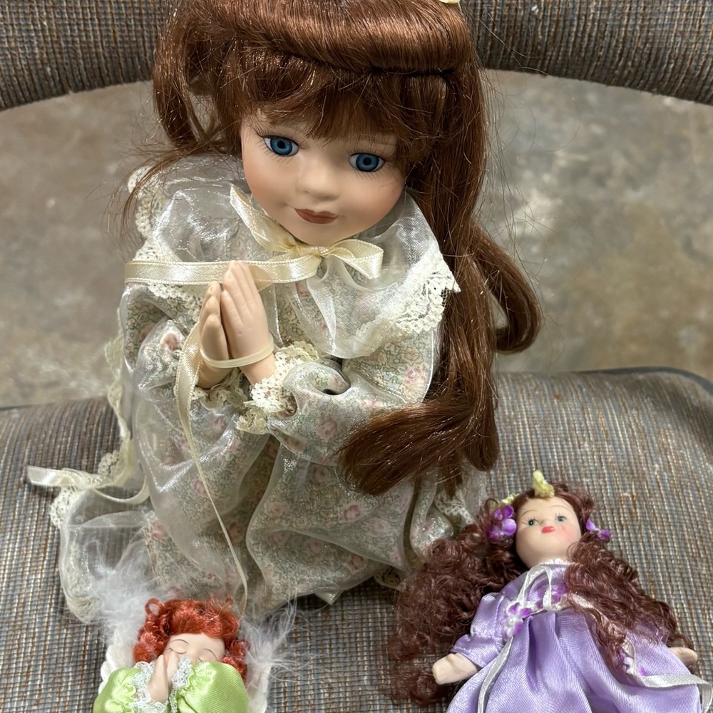 Porcelain Doll Set of 3